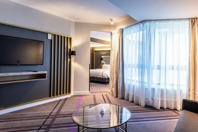 غرفة قياسية بسرير مزدوج أو سريرين منفصلين، Premier Inn Saarbrucken City Centre 5/8