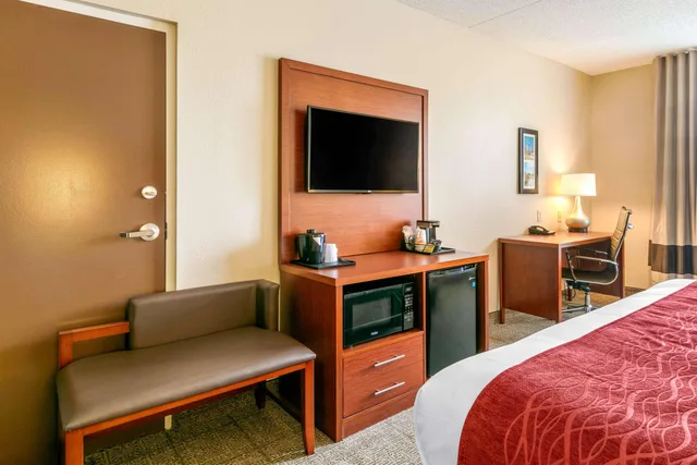 غرفة بسرير مزدوج، Comfort Inn & Suites Nashville Franklin Cool Springs 4/4