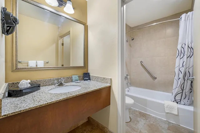 Suite, King Bed, Adult Only، Best Western Cottonwood Inn 10/10