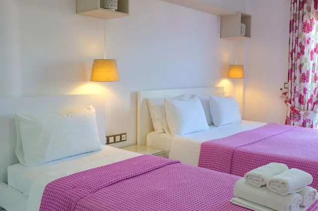 جناح ديلوكس بسرير كوين وسريرين منفصلين بإطلالة على البحر، Hotel Mira Mare 8/10