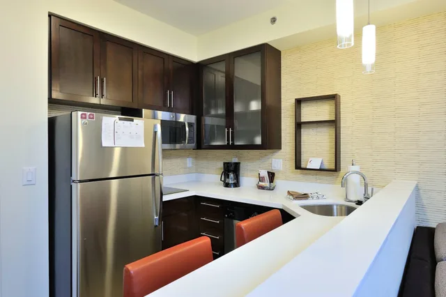 جناح بسرير كينج بغرفة نوم واحدة مع أريكة لذوي الإعاقة، RESIDENCE INN HOUSTON TOMBALL 2/5