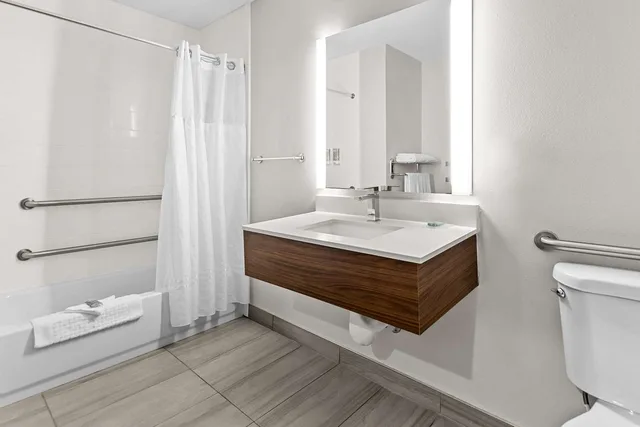 Room, King Bed, Bathtub, Accessible, Best Western Niceville - Eglin AFB Hotel 3/3