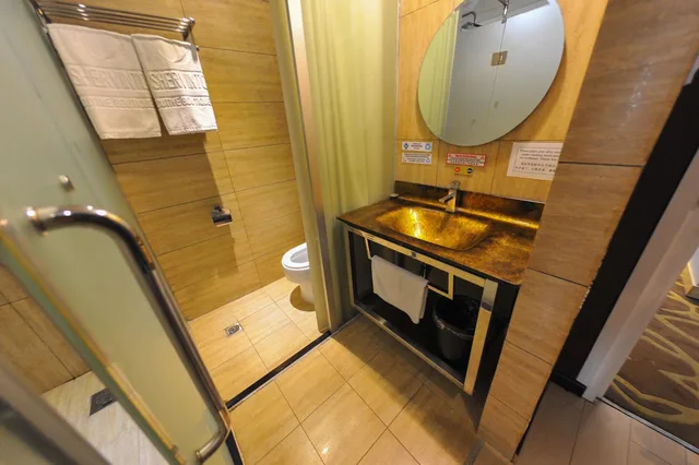 Court, King Bed، Shervinton Executive Boutique Hotel 8/8
