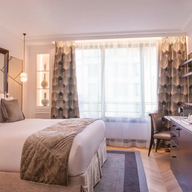 غرفة بريستيج بشرفة، L Hotel du Collectionneur Paris 3/3