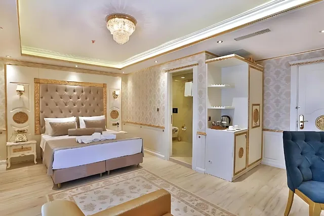 غرفة ديلوكس بسرير مزدوج بشرفة، HOTEL EMIRHAN PALACE 1/2