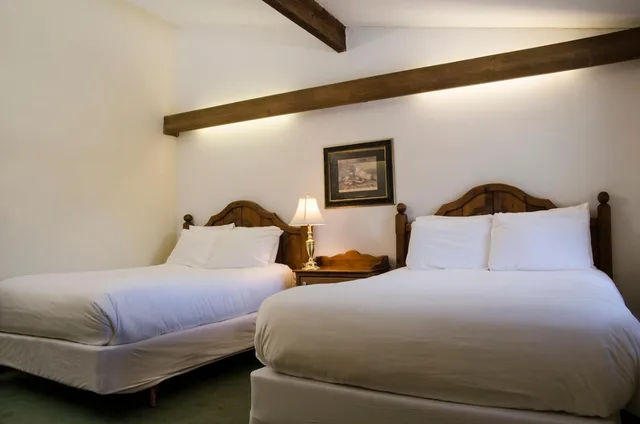 غرفة بسرير مزدوج بشرفة، Summit Lodge Killington 1/2