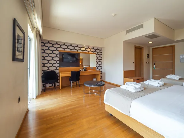 غرفة سوبيريور ثلاثية، ELEKTRA HOTEL & SPA 4/8