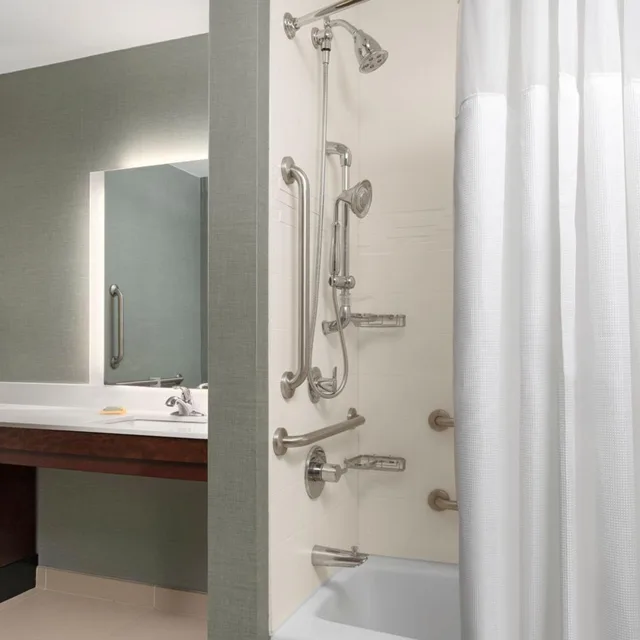 جناح بسرير كينج بغرفة نوم واحدة مع أريكة لذوي الإعاقة، Residence Inn Kingston 10/10