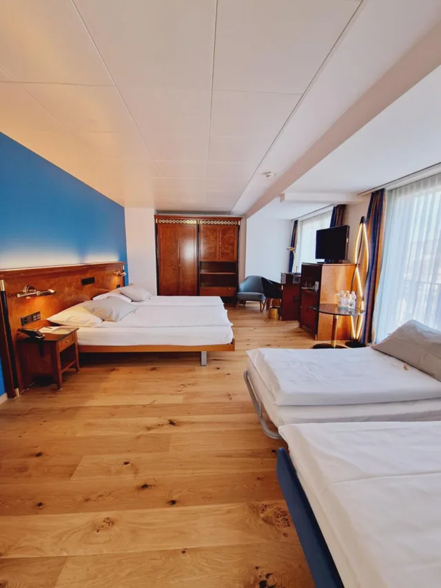 غرفة عائلية بسرير كينج بشرفة، Engimatt City And Garden Hotel 1/2
