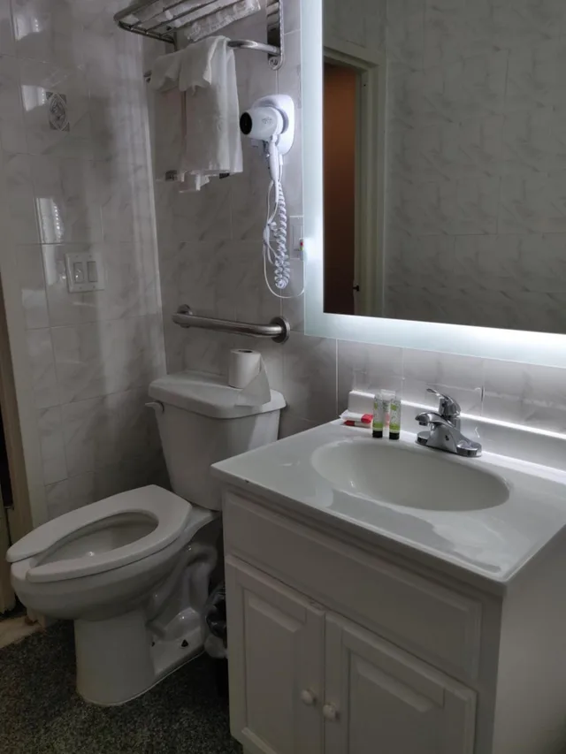 غرفة بسرير كوين، Hotel Key LaGuardia Airport 6/9
