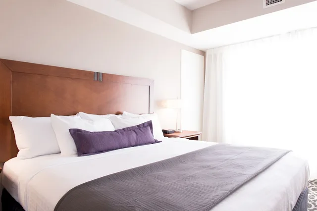 غرفة بسرير كينج، The Bluemont Hotel 1/3
