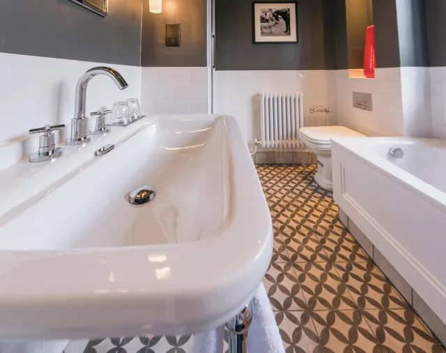 Cottage, Suite, King Bed، The Lygon Arms 1/1
