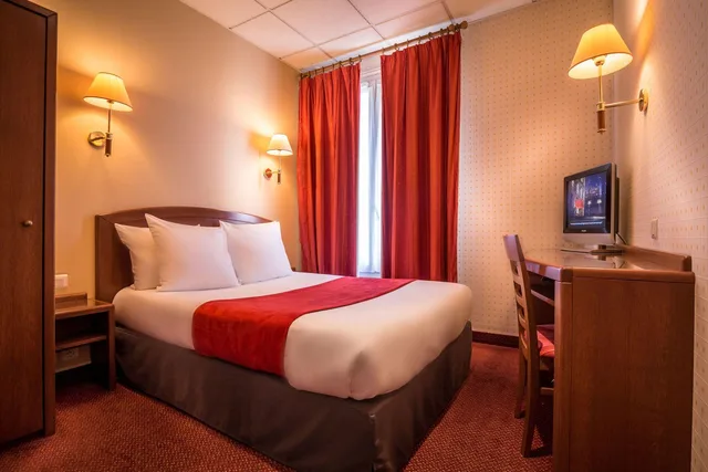 غرفة تنفيذية ثلاثية بسرير كوين وسرير فردي، HOTEL CHARLEMAGNE 2/2