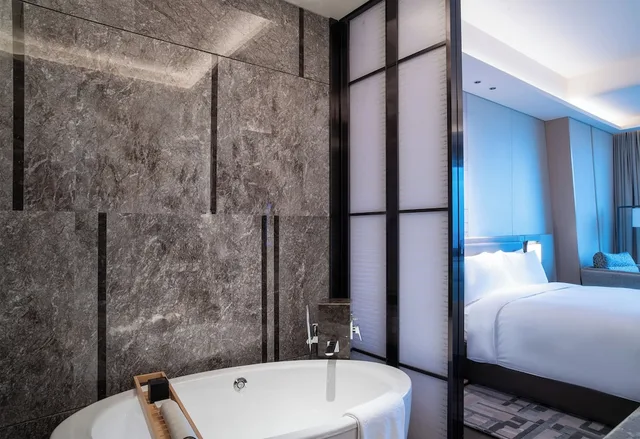 Executive, King Bed, JW Marriott Hotel Xi'an 6/10
