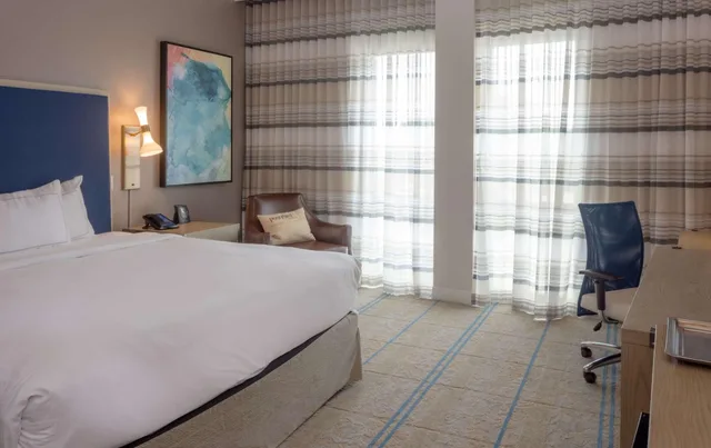 غرفة لذوي الإعاقة، Hilton Austin Airport 1/8