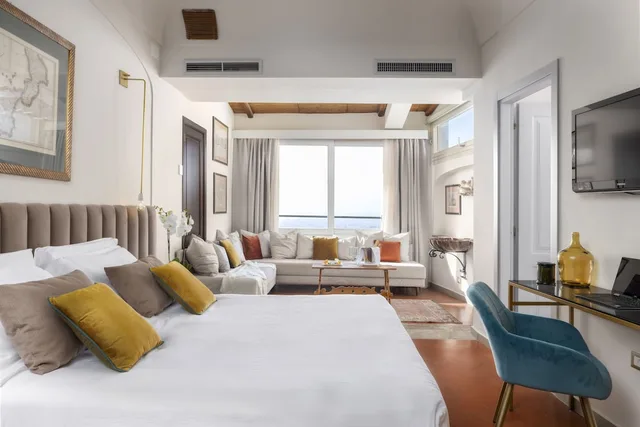 Deluxe, Queen Bed, Sea View, Villa Paradiso 2/3