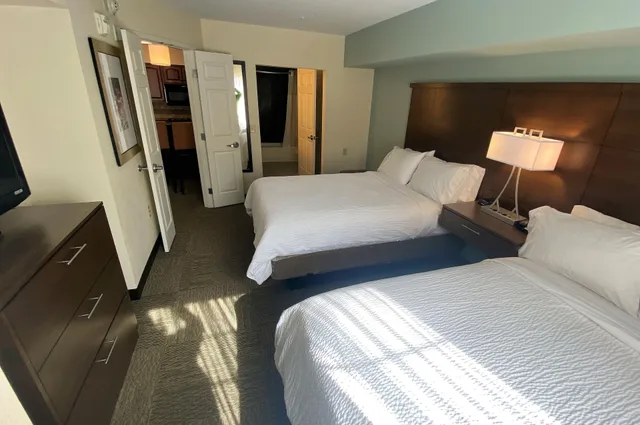 جناح بسريرين مزدوجين، Staybridge Suites Great Falls 1/3