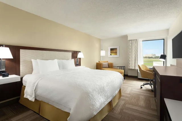 غرفة بسرير كينج لذوي الإعاقة، Hampton Inn Houston Hobby Airport 3/6