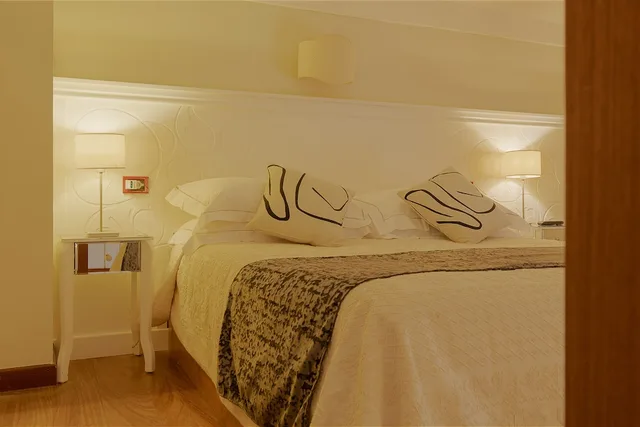 غرفة سوبيريور بسرير مزدوج بشرفة مع أريكة، Hotel Palazzo Sa Pischedda 3/6