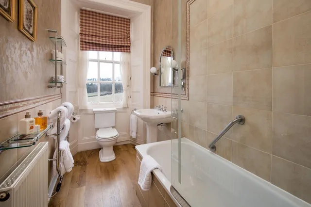 غرفة فاخرة بسرير كينج، Cringletie House Hotel 9/9