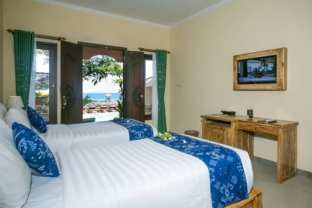 Original, Family, 1 King and 1 Single Beds, Garden View، Ashyana Candidasa Ex Fajar Candidasa Beach Bungalow 1/10