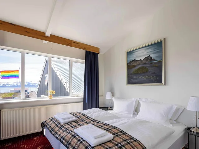 غرفة سوبيريور بسرير كينج بإطلالة على البحر، Húsavík Cape Hotel 1/2