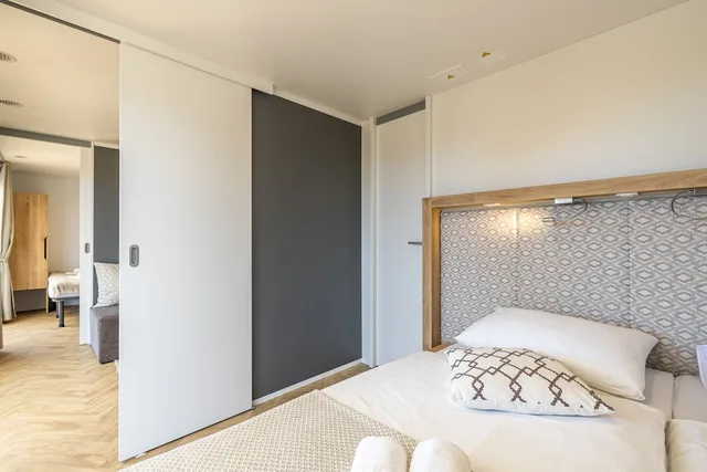 Mobile Home, 4 Beds، Obonjan Island Resort 3/8