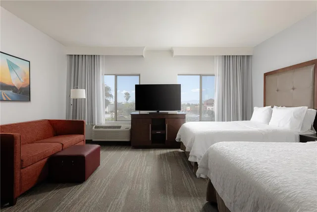 جناح استوديو بسريرين كوين، Hampton Inn Suites Palmdale 2/9