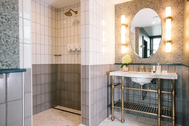 غرفة غراند، Hotel Clermont 5/6