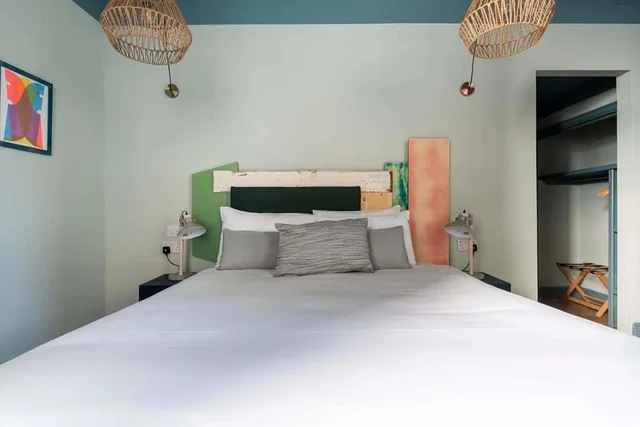 Mini، West Beach Hotel 2/4