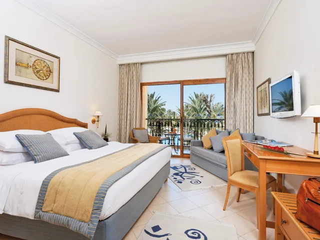 غرفة كلاسيكية بسرير مزدوج بإطلالة على المدينة، Movenpick Resort and Marine Spa Sousse 6/9