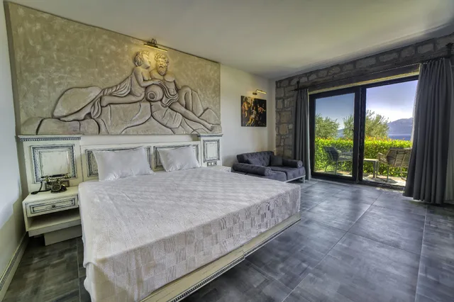 غرفة سوبيريور بسرير مزدوج بإطلالة على البحر بشرفة، Assos Dionysos Hotel - Adults Only 1/1