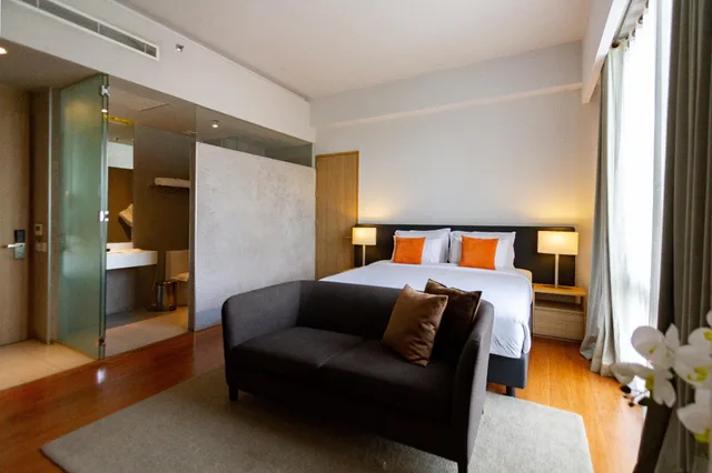 غرفة تنفيذية، Privato Quezon City 1/1