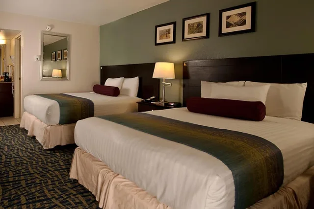 Room, King Bed, Outdoor View، Grand Texan Hotel &amp; Convention Center 1/4