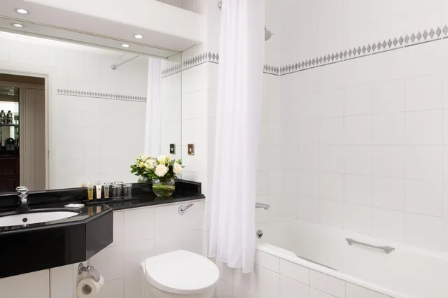 غرفة كلوب بسرير كينج، Millennium Hotel London Knightsbridge 8/8