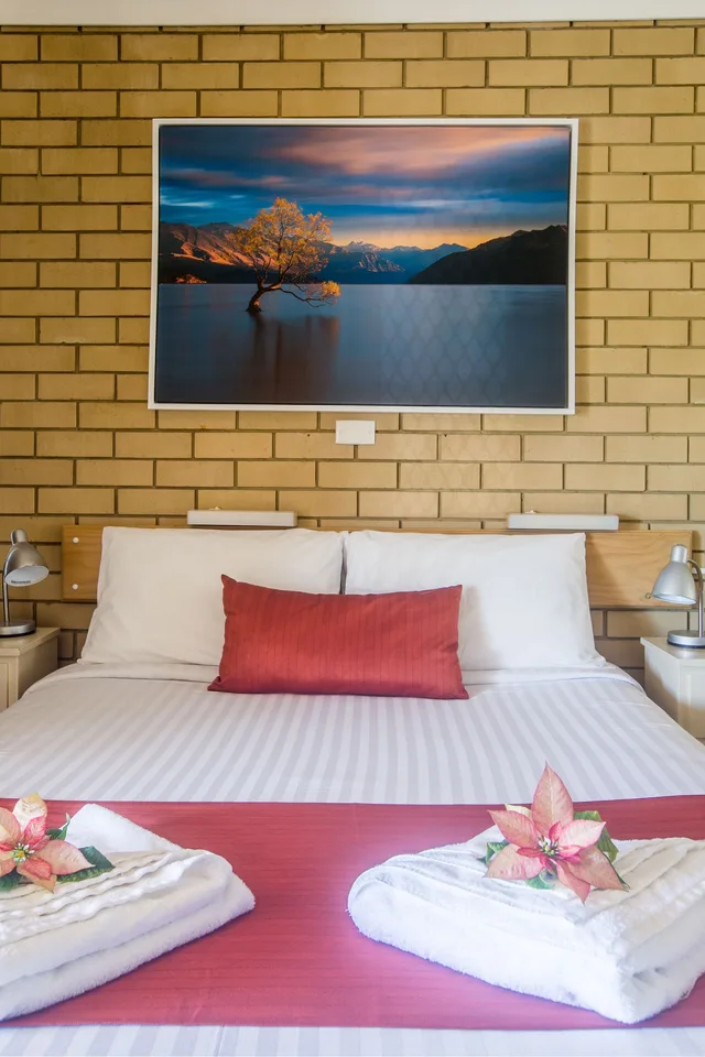 غرفة عائلية بسرير كوين وسريرين منفصلين، ILUKA MOTEL 4/6