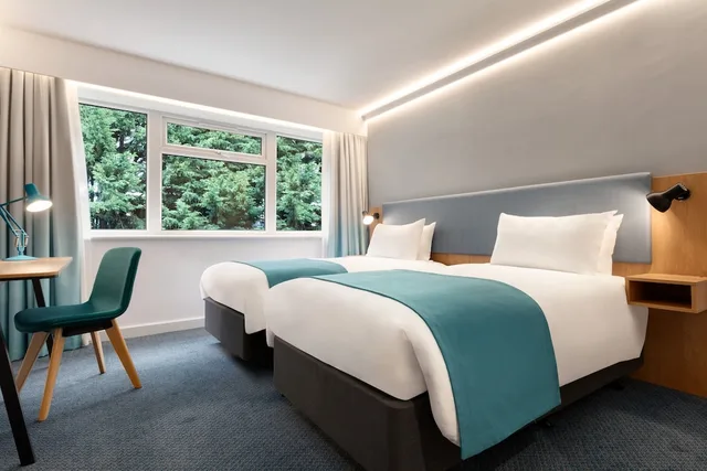 غرفة قياسية بسريرين منفصلين، Holiday Inn Birmingham Airport 2/3