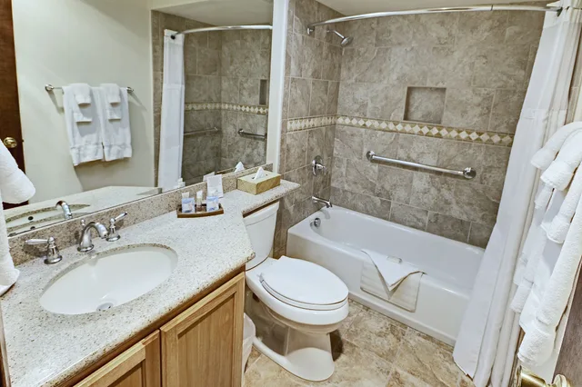 شقة سكنية قياسية بسرير كوين بغرفة نوم واحدة مع أريكة، Heidelberg Inn 6/10