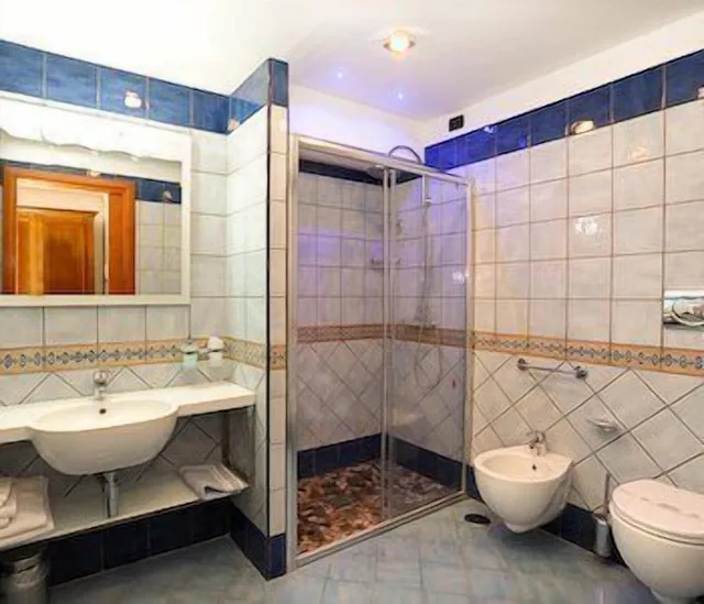 غرفة سوبيريور بسرير مزدوج، HOTEL FLORIDIANA 6/9