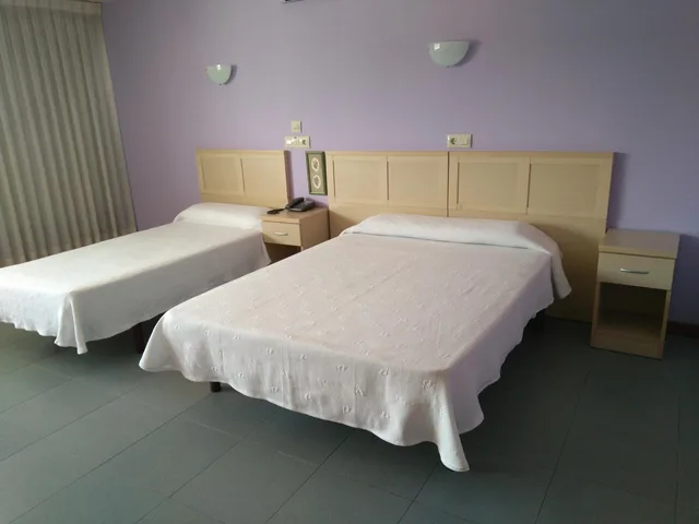 غرفة بسرير مزدوج مع سرير إضافي، Cogullada 4/9