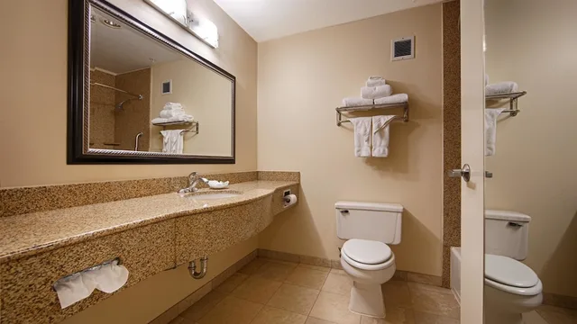 غرفة قياسية بسريرين كوين لذوي الإعاقة، Best Western Porterville Inn 8/8