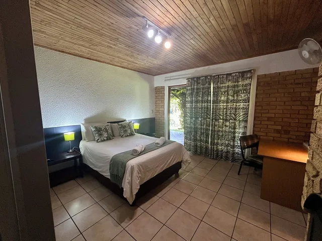 غرفة قياسية بسرير مزدوج، Airport Game Lodge 6/10