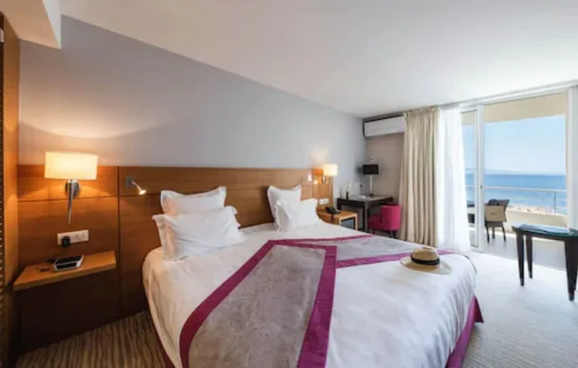 غرفة بريفيليج بسريرين منفصلين بإطلالة على البحر، Hotel Dolce Vita 3/9