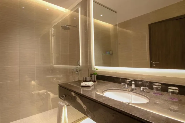 جناح بريميوم بإطلالة على البحر بغرفتي نوم، فندق فيوز(Views Hotel And Residence) 2/2