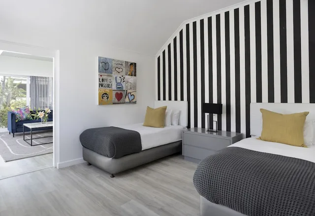 جناح عائلي بسرير كينج وسريرين منفصلين بغرفتي نوم، The Clarendon - Fresnaye 7/11