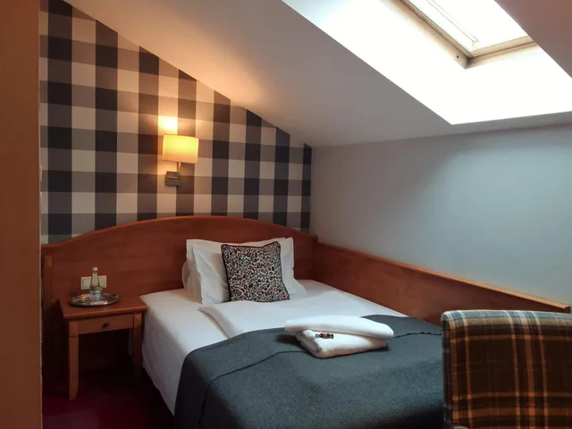 Economy, Single, Attic، Hotel Stare Miasto Old Town 1/7