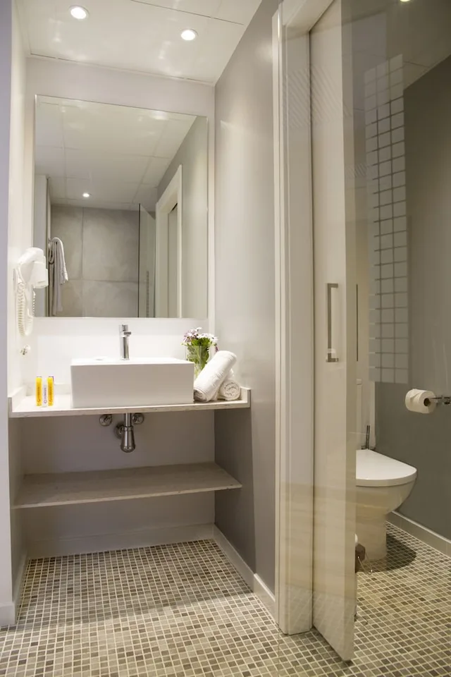 Room, Single, Twin Beds, Alegria Maripins Hotel 4/5