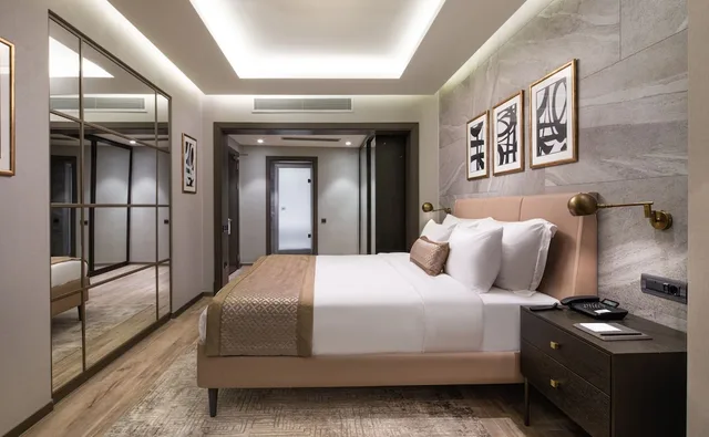 جناح بسرير مزدوج مع أريكة، Mula Hotel 3/8