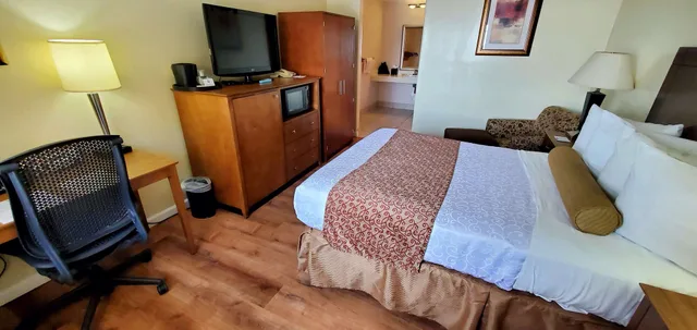 غرفة قياسية بسرير كوين لذوي الإعاقة، Best Western Plus Northwoods Inn 5/10