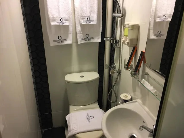 غرفة بسريرين منفصلين، California Hotel 4/4
